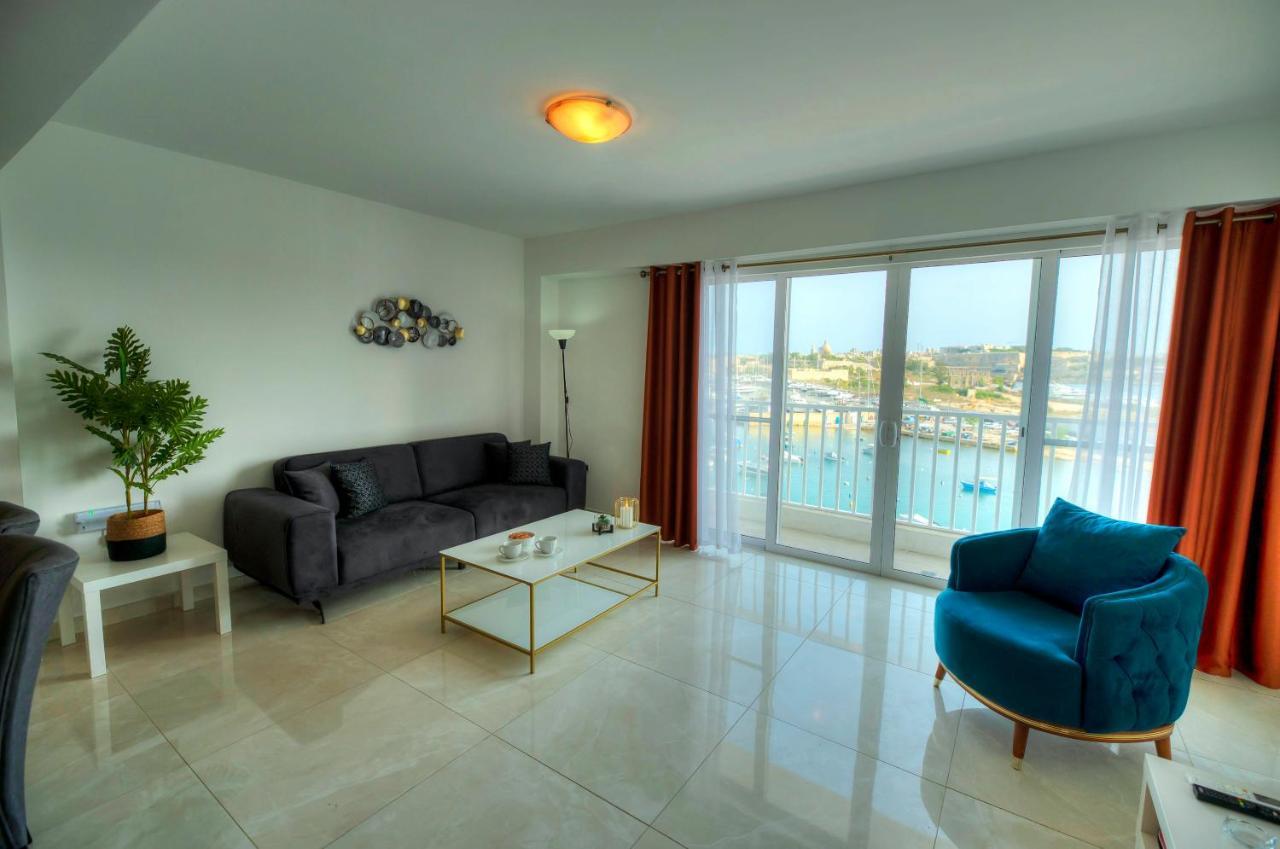 Seafront Beautifully Furnished 2 Bedrooms Gogzr-3 Gzira 外观 照片
