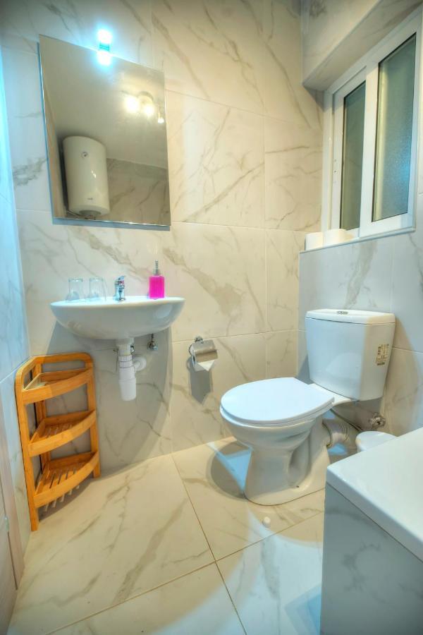 Seafront Beautifully Furnished 2 Bedrooms Gogzr-3 Gzira 外观 照片