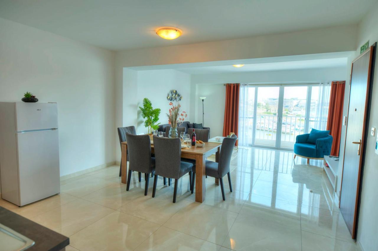Seafront Beautifully Furnished 2 Bedrooms Gogzr-3 Gzira 外观 照片