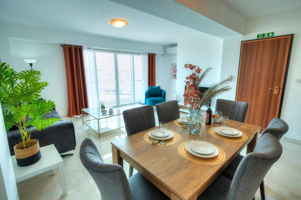 Seafront Beautifully Furnished 2 Bedrooms Gogzr-3 Gzira 外观 照片